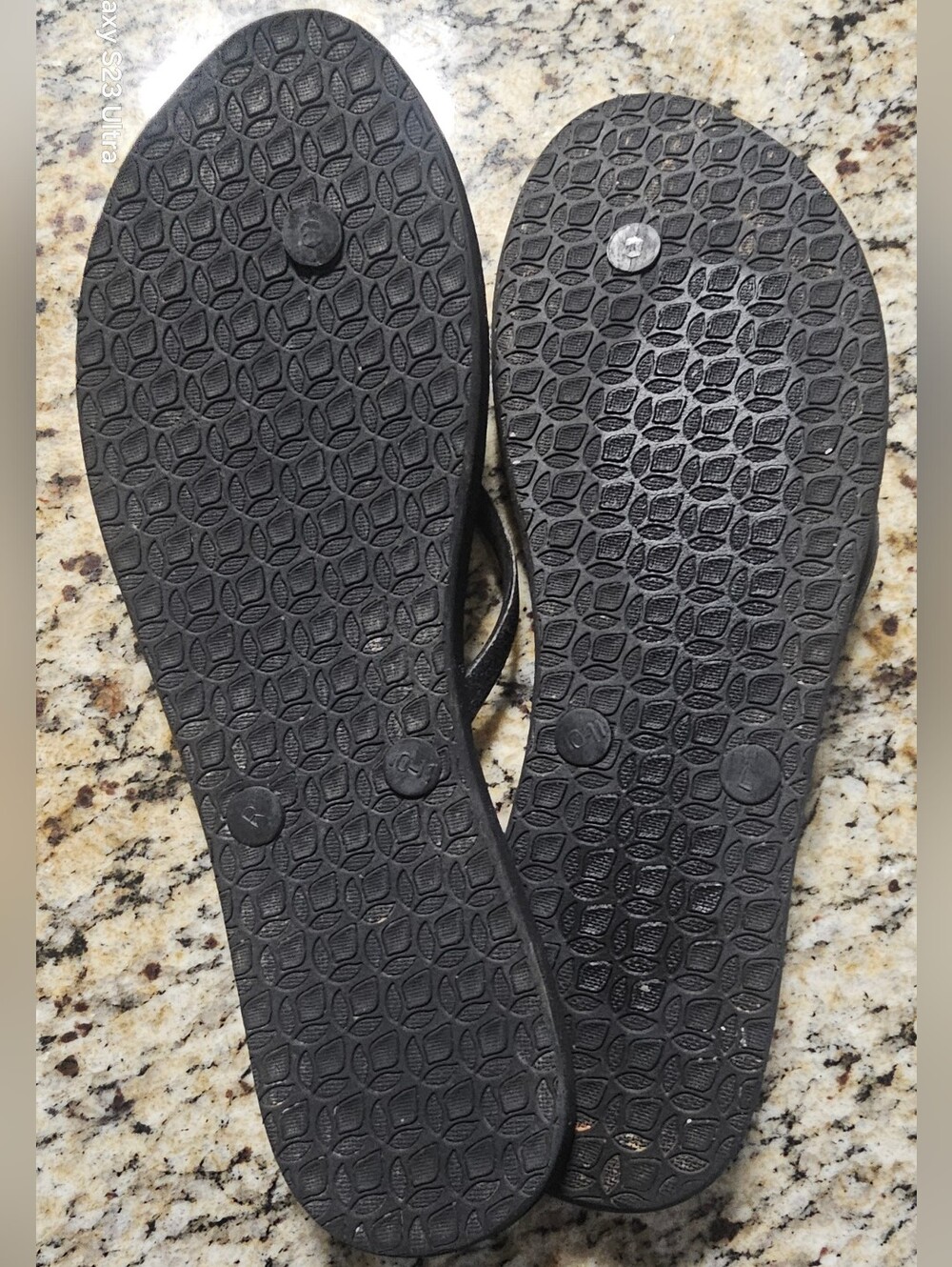 Reef Black Strap Flip Sandals Size 11 - Picture 5 of 7